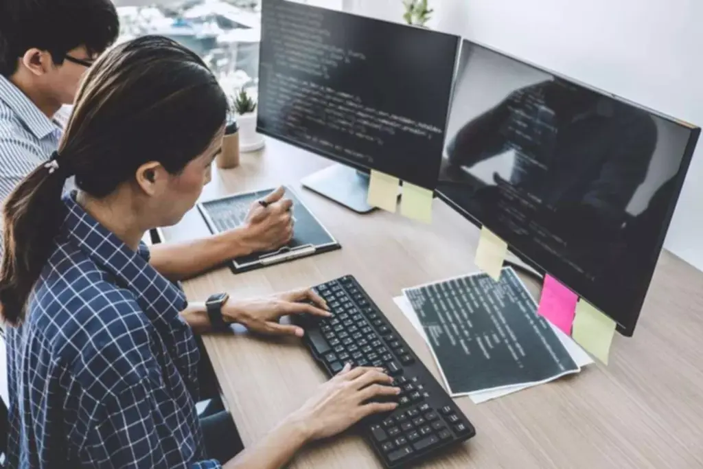 Hybrid Cloud Computing